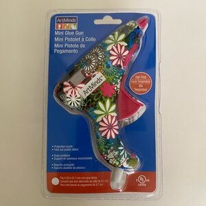 Art Minds Mini Glue Gun